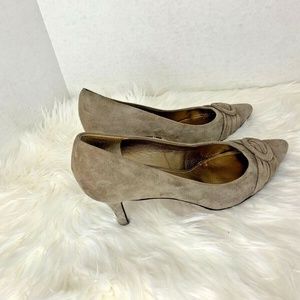 GJD Ginnie Johansen Design Womens Sz 8.5 M Cjatlee Pump Shoes Suede 3 in Heel